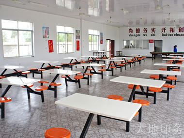 岳陽市大地印務(wù)有限公司,岳陽大地印務(wù),印刷包裝,食品包裝哪里好